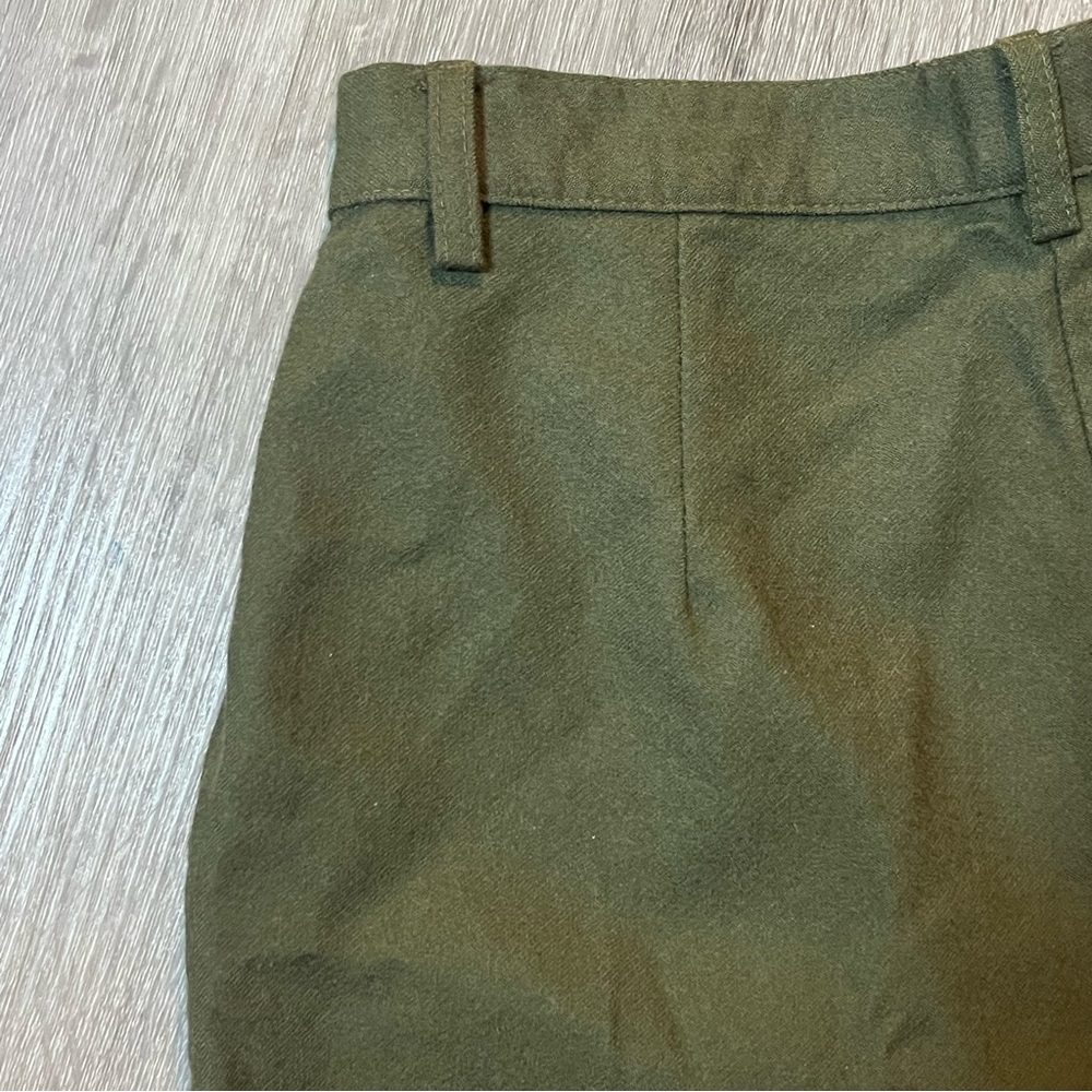 Vintage Sisley Italian 100% Virgin Wool Military Green Pleated Shorts Size 28 - Picture 6 of 9